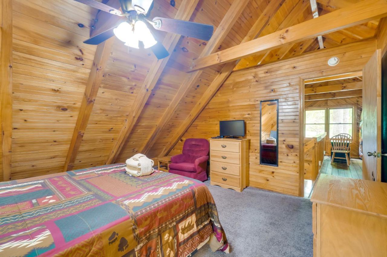 Cabin With Hot Tub About 6 Mi To Downtown Gatlinburg! Exterior photo